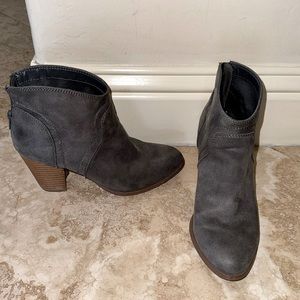 Lightly worn taupe/gray booties size 6